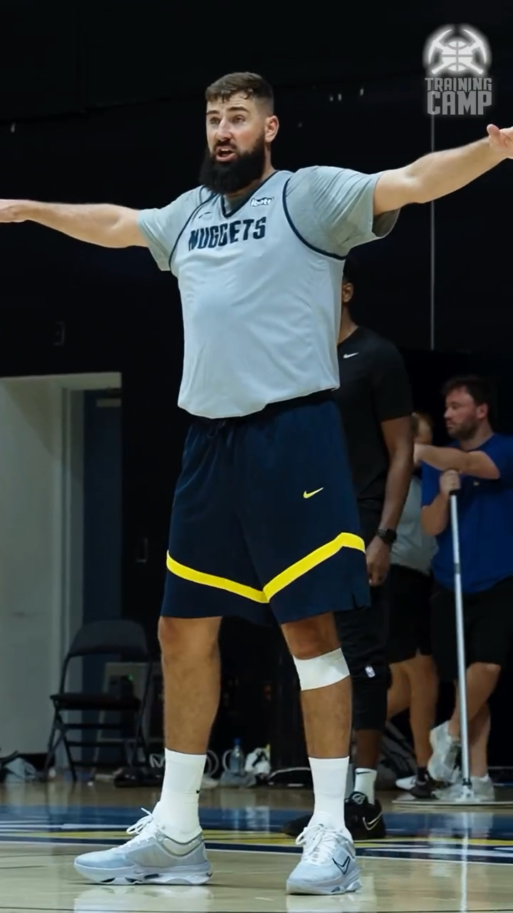 尤文客战佛罗伦萨：伊尔迪兹领衔，DV9、科斯蒂奇首发（尤文客场对阵佛罗伦萨：伊尔迪兹压阵，DV9与科斯蒂奇先发出场）