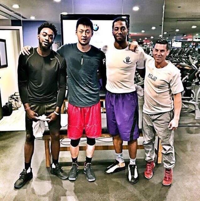 就爱打步行者！恩比德半场10中6拿19分，生涯30.6分（步行者苦主！恩比德半场10投6中砍19分，生涯场均30.6分）