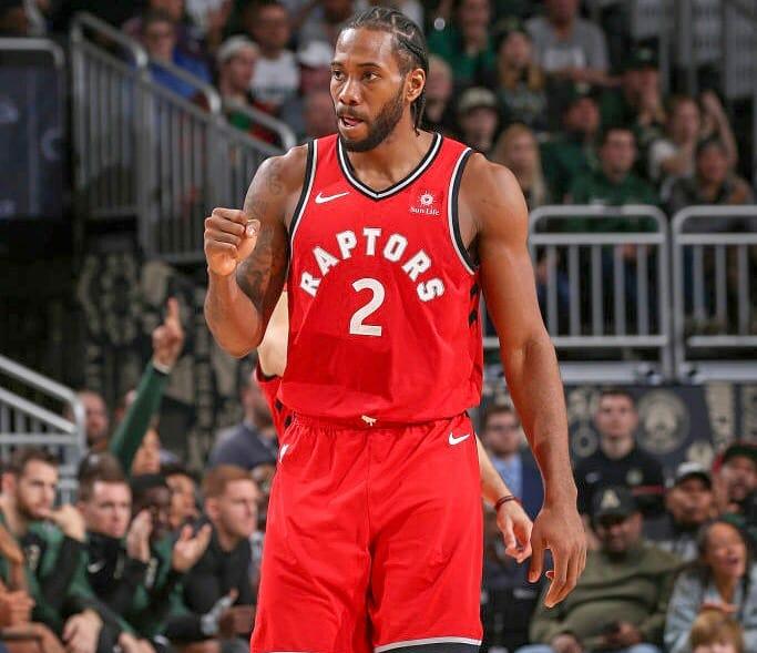 澳超半场：维尔格斯空门破僵，墨尔本胜利暂1-0阿德莱德联（澳超半场战报：维尔格斯空门先拔头筹，墨尔本胜利暂以1-0领先阿德莱德联）