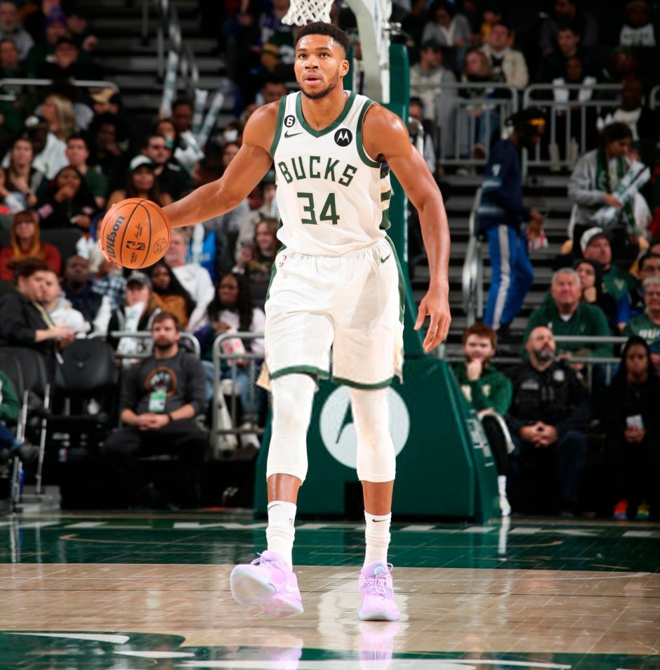 基米希：尽管还不清楚格纳布里的规划，我内心希望他留在拜仁（基米希：格纳布里去留未定，但我希望他继续效力拜仁）